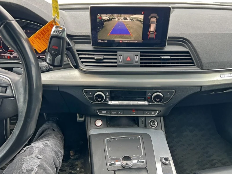 Audi Q5, снимка 9 - Автомобили и джипове - 53586675