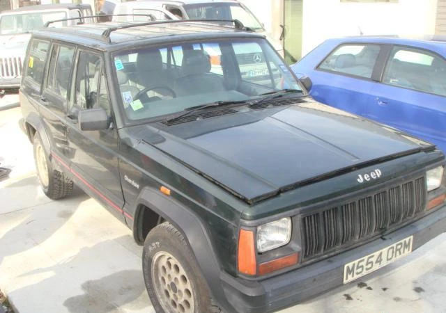 Jeep Cherokee 2.5 i 2.5tdi, снимка 2 - Автомобили и джипове - 46834011