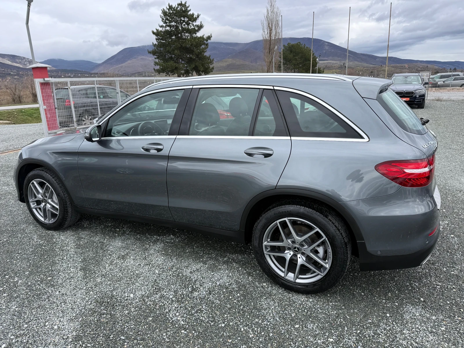 Mercedes-Benz GLC 250 (КАТО НОВА)^(4-MATIC) - изображение 9