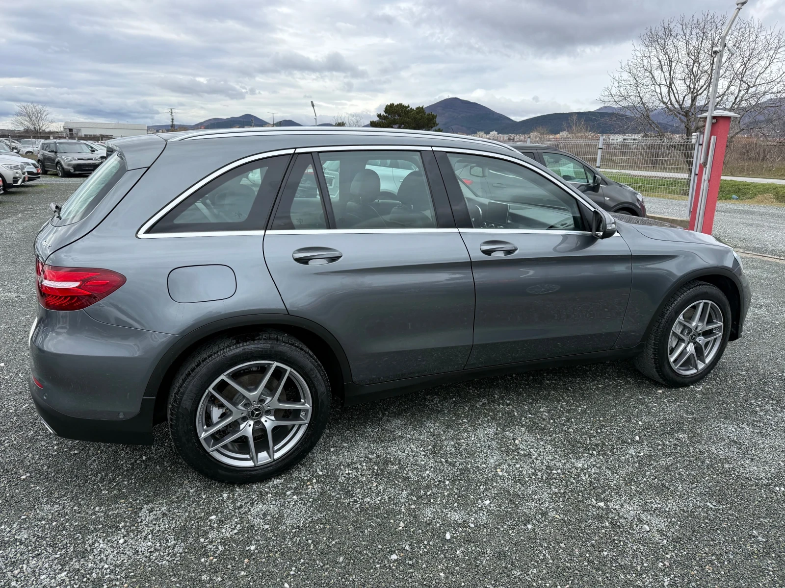 Mercedes-Benz GLC 250 (КАТО НОВА)^(4-MATIC) - изображение 5