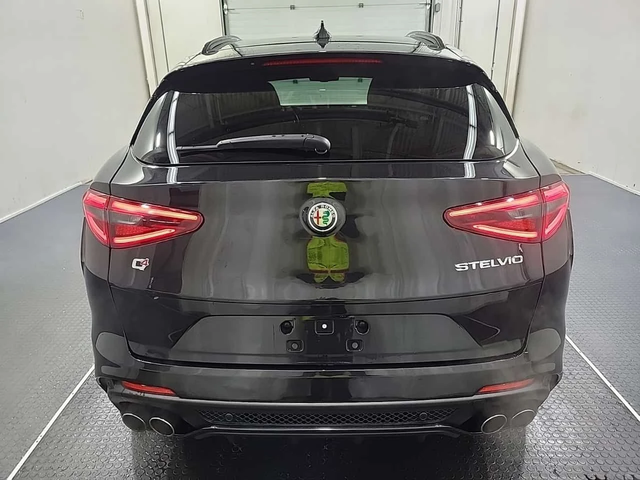 Alfa Romeo Stelvio  | V8 | QUADRIFOGLIO | DISTRONIC | ДВА КЛЮЧА | , снимка 5 - Автомобили и джипове - 53950532