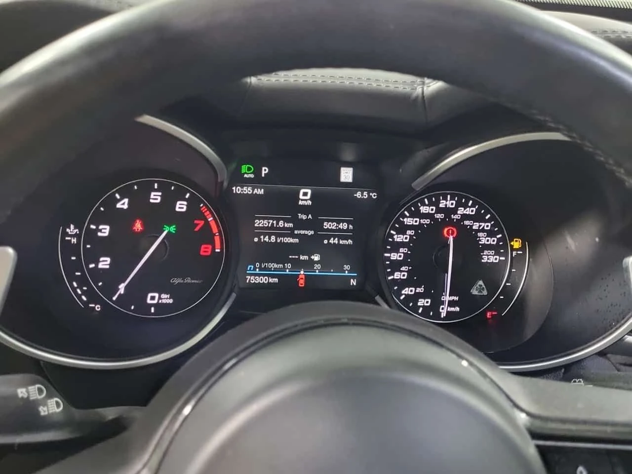 Alfa Romeo Stelvio  | V8 | QUADRIFOGLIO | DISTRONIC | ДВА КЛЮЧА | , снимка 12 - Автомобили и джипове - 53950532