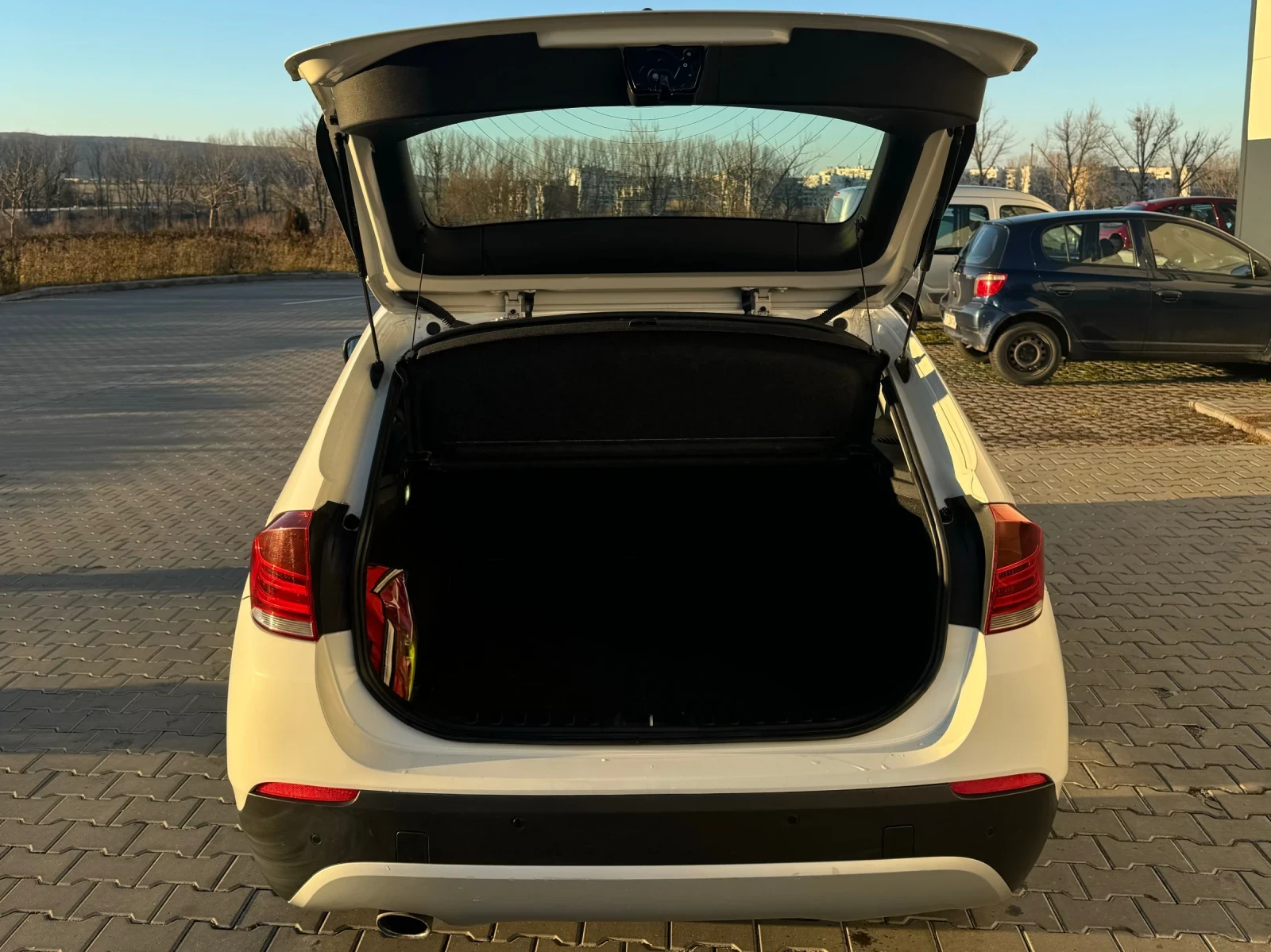 BMW X1 S DRIVE 18D, снимка 11 - Автомобили и джипове - 54492781