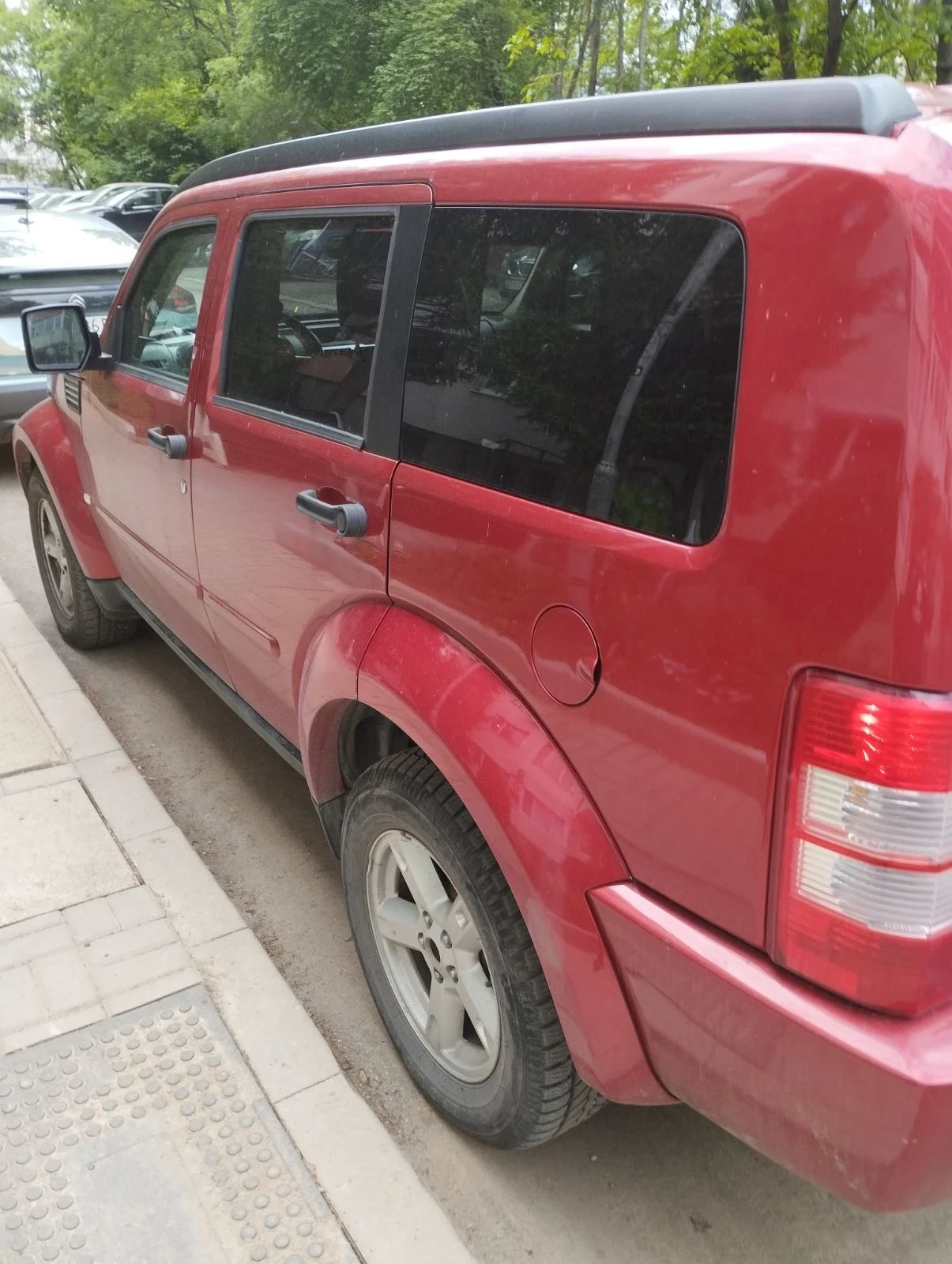 Dodge Nitro, снимка 7 - Автомобили и джипове - 54583164
