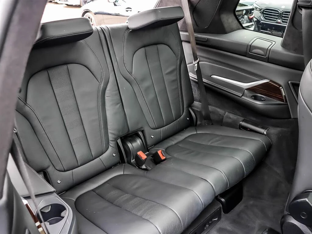 BMW X7 3.0 xDrive 40I 4X4, снимка 14 - Автомобили и джипове - 54869108