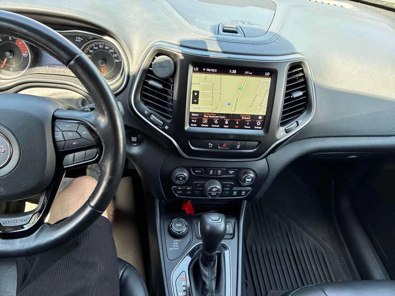Jeep Cherokee * Altitude * АВТОКРЕДИТ БЕЗ ПЪРВОНАЧАЛНА ВНОСКА* , снимка 9 - Автомобили и джипове - 54907604