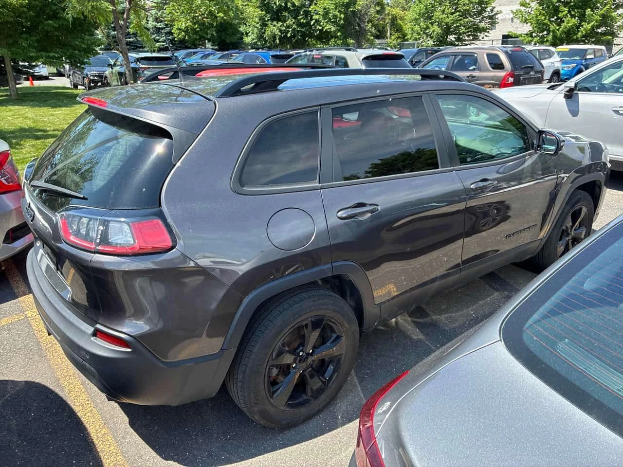 Jeep Cherokee * Altitude * АВТОКРЕДИТ БЕЗ ПЪРВОНАЧАЛНА ВНОСКА* , снимка 3 - Автомобили и джипове - 54907604