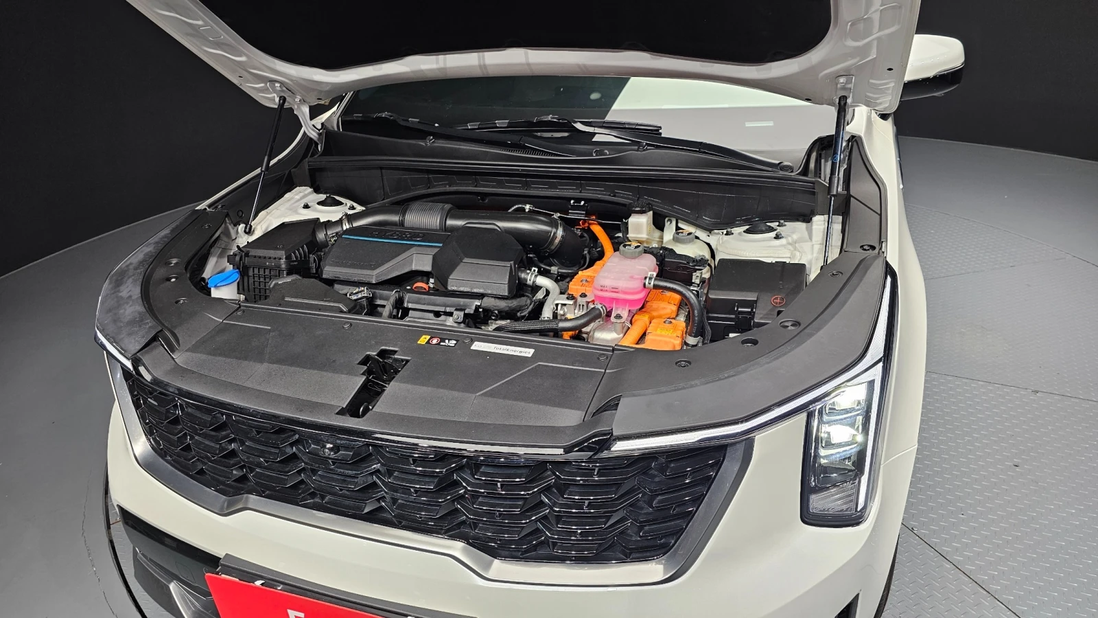 Kia Sorento Hybrid Noblesse 2WD, снимка 12 - Автомобили и джипове - 55529188