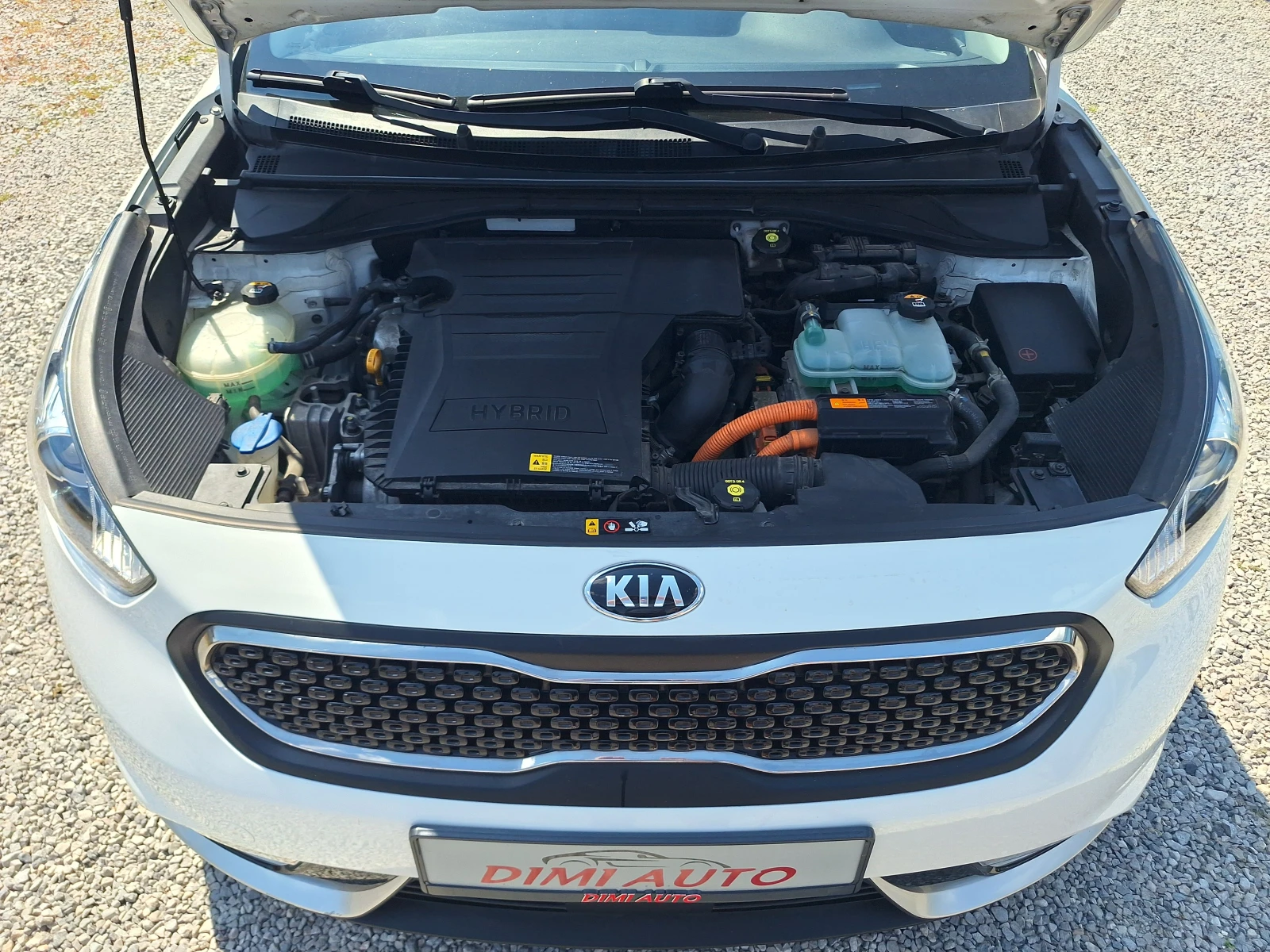 Kia Niro 1.6 141ks Hybrid Navi Key Less Led Distronik Full!, снимка 17 - Автомобили и джипове - 55594493