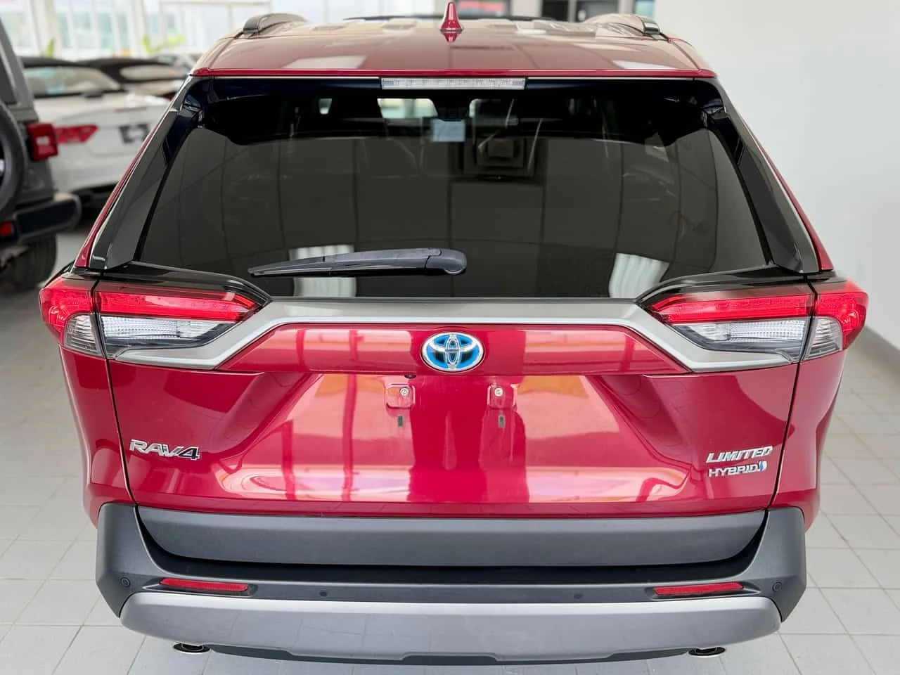 Toyota Rav4 * Hybrid Limited AWD * CARFAX * АВТОКРЕДИТ, снимка 4 - Автомобили и джипове - 55598316