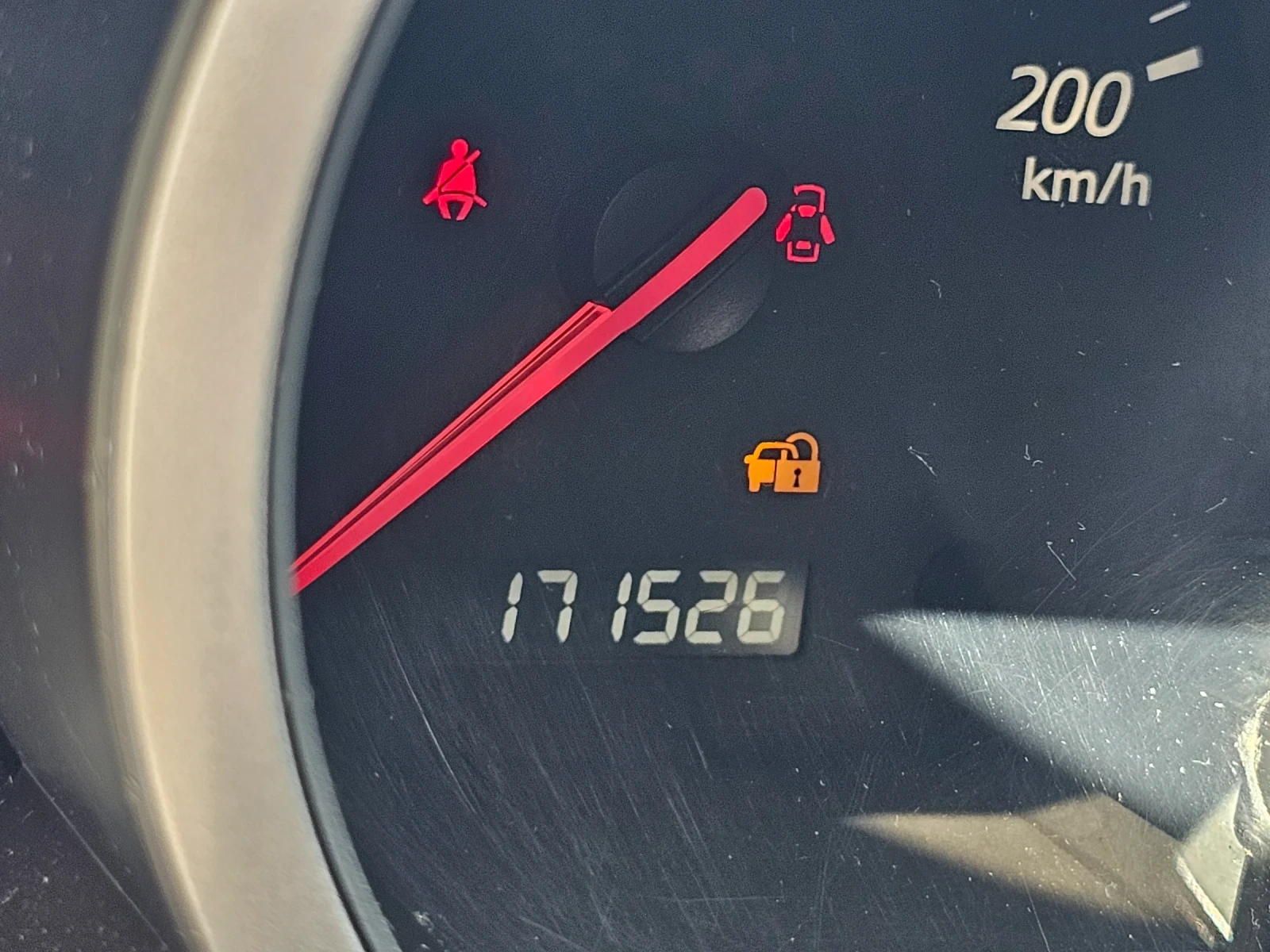 Suzuki Grand vitara 1.6 4x4, снимка 14 - Автомобили и джипове - 55855021