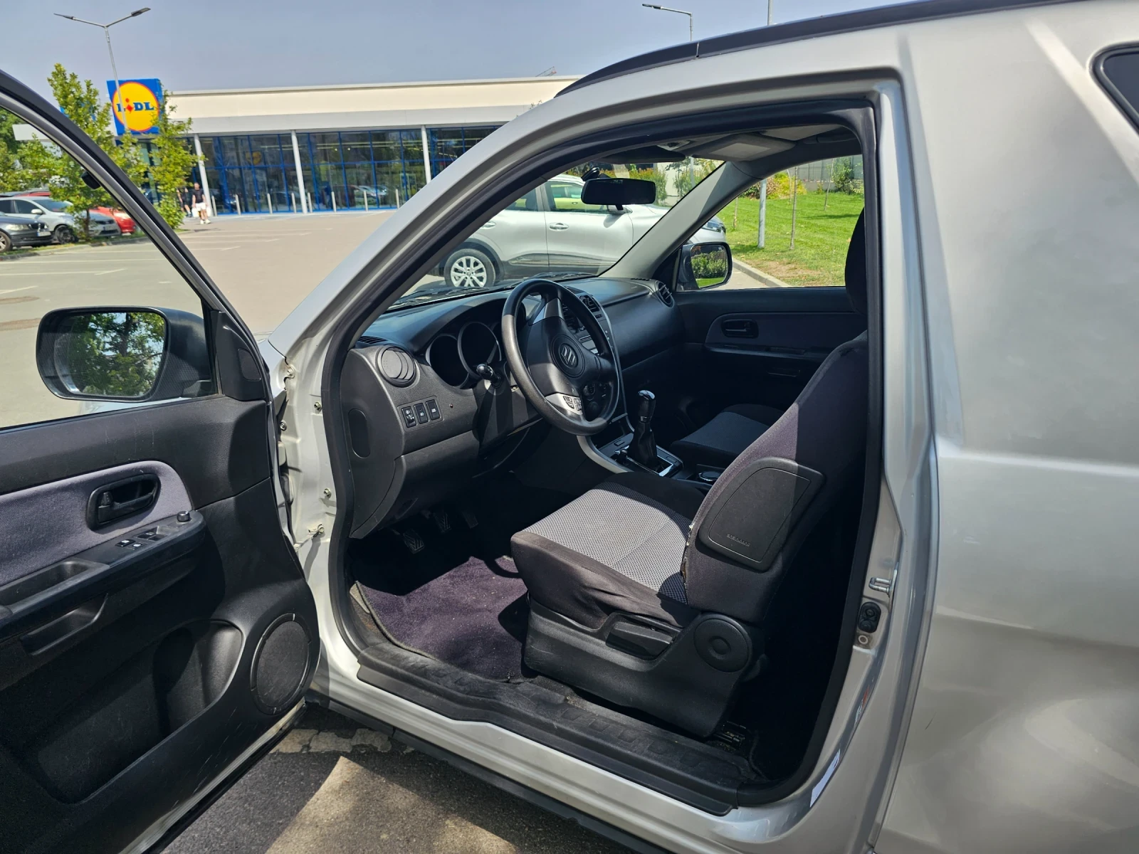 Suzuki Grand vitara 1.6 4x4, снимка 9 - Автомобили и джипове - 55855021
