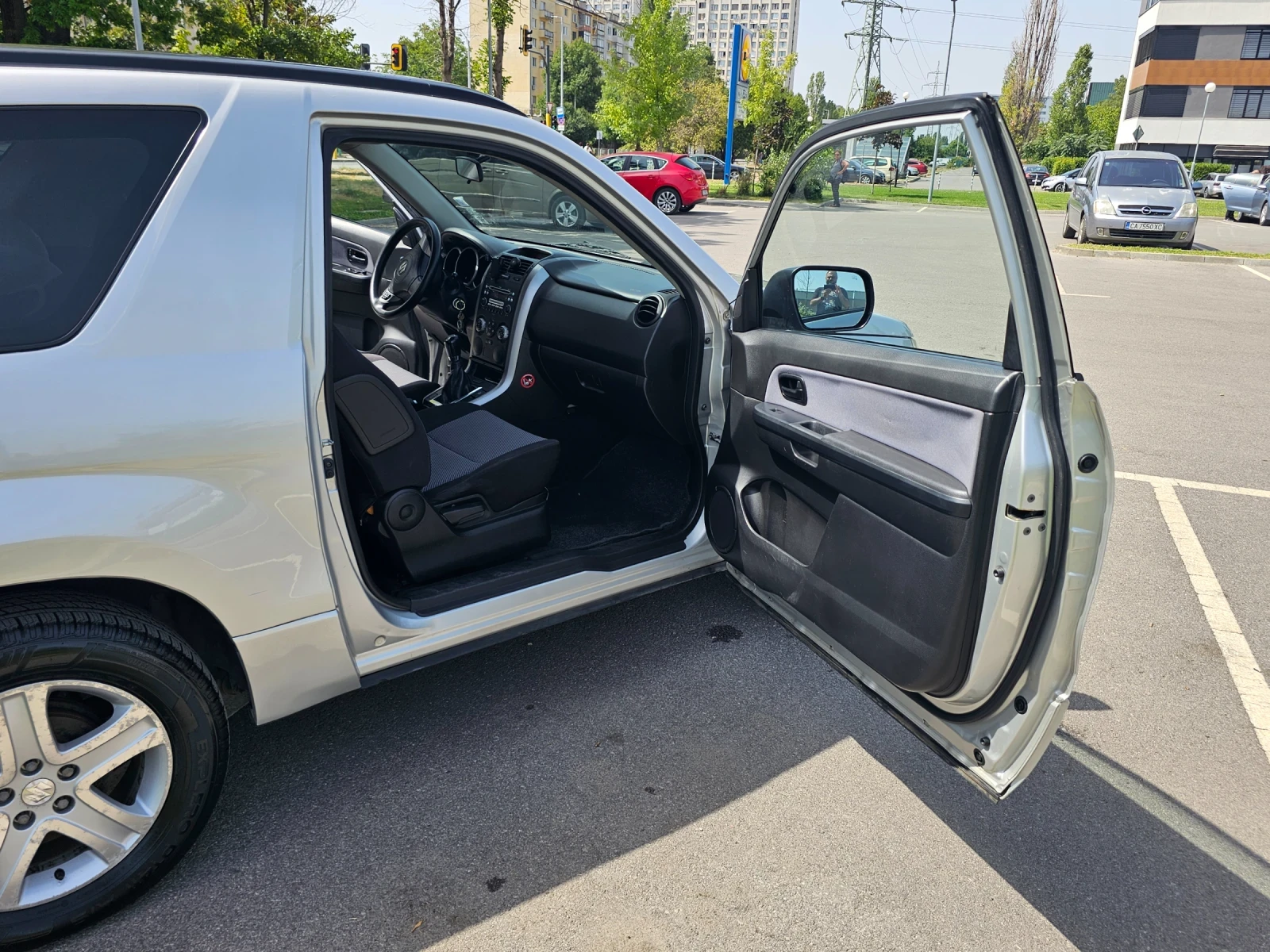 Suzuki Grand vitara 1.6 4x4, снимка 11 - Автомобили и джипове - 55855021