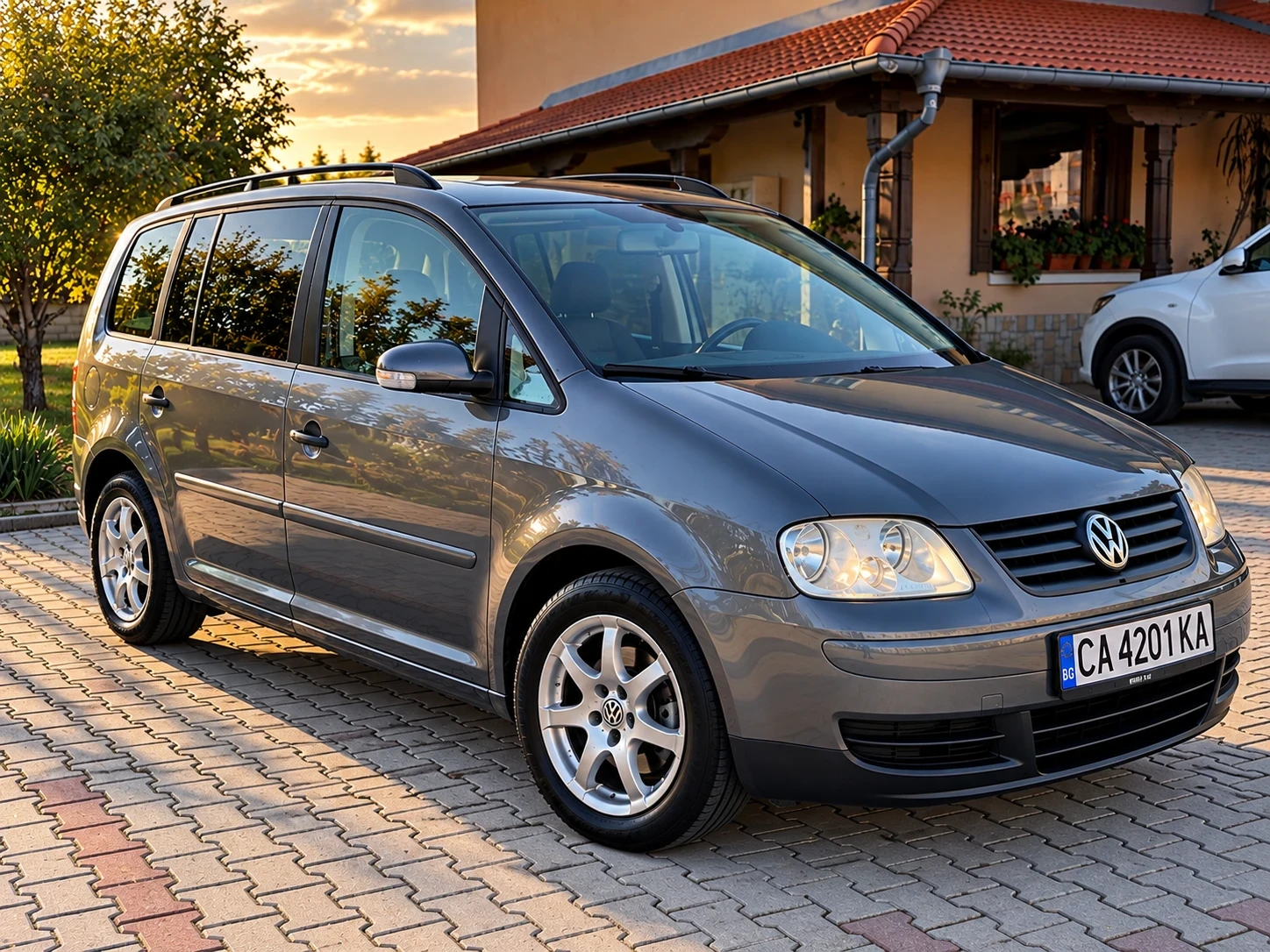 VW Tayron 1.9 TDI, снимка 2 - Автомобили и джипове - 56266887