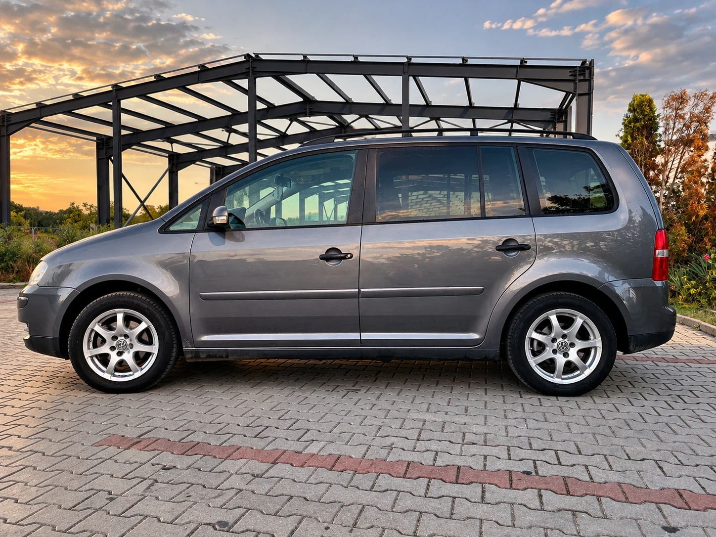 VW Tayron 1.9 TDI, снимка 3 - Автомобили и джипове - 56266887