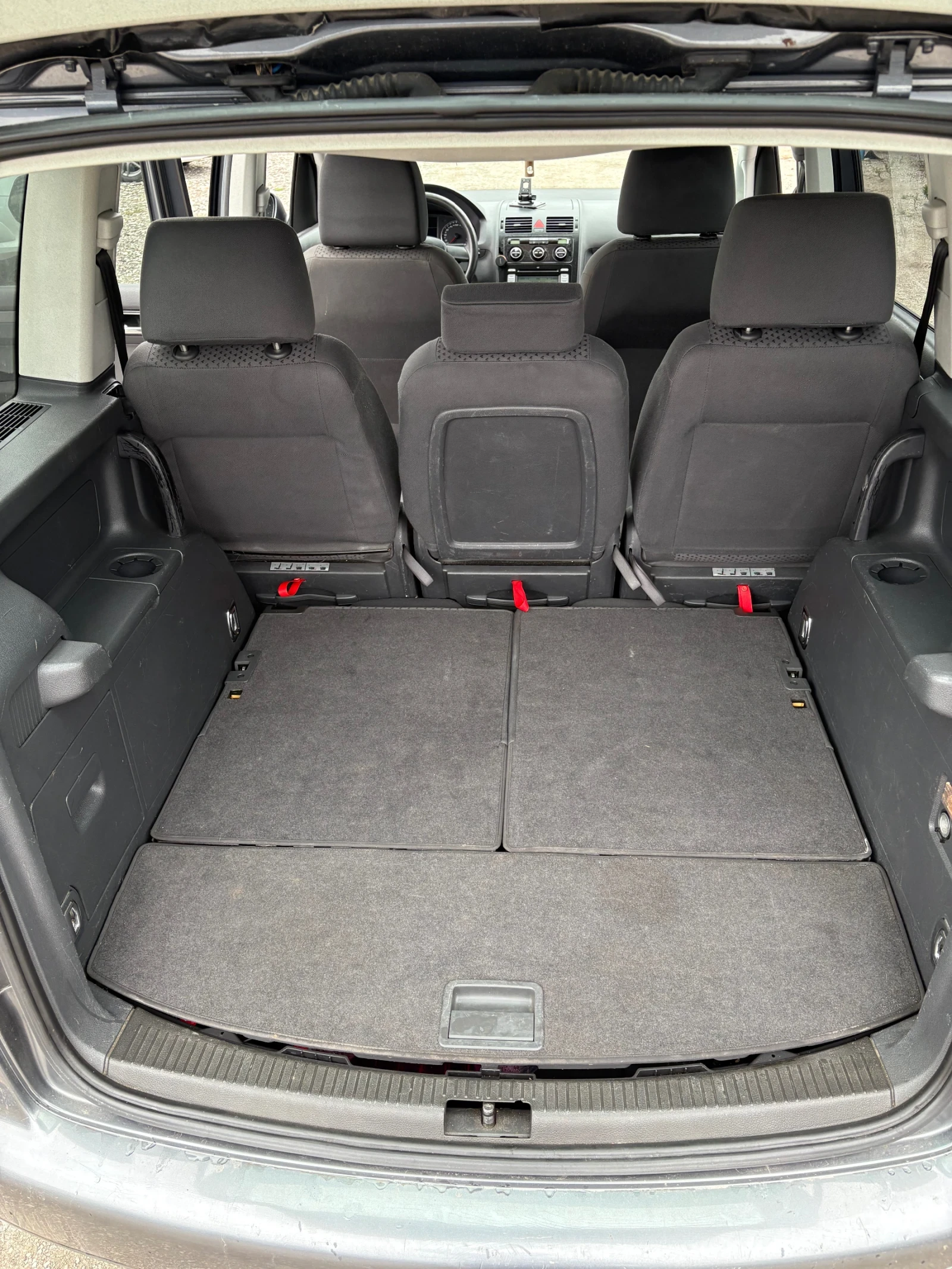 VW Tayron 1.9 TDI, снимка 8 - Автомобили и джипове - 56266887