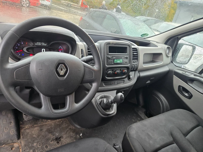 Renault Trafic, снимка 6 - Бусове и автобуси - 48081212