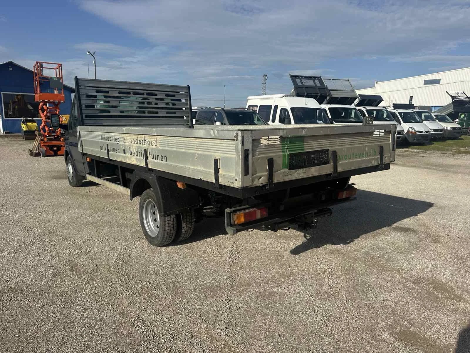 Ford Transit Бордови - изображение 8