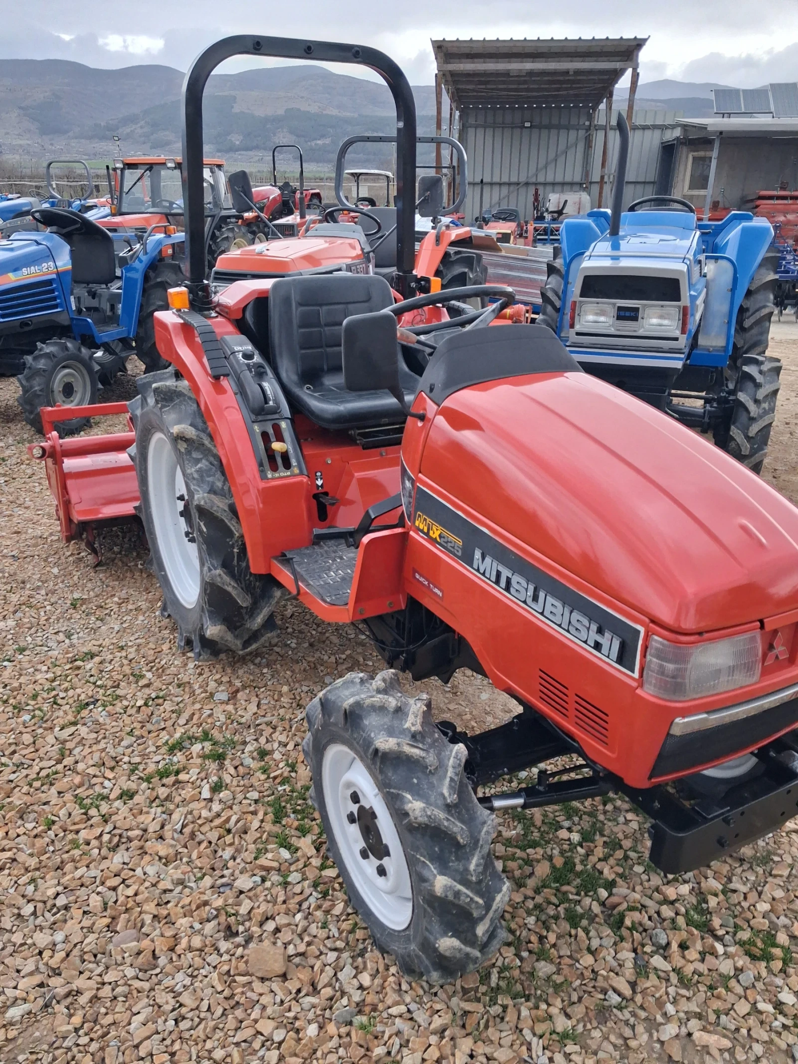 Трактор Kubota Скайтрак  - изображение 3