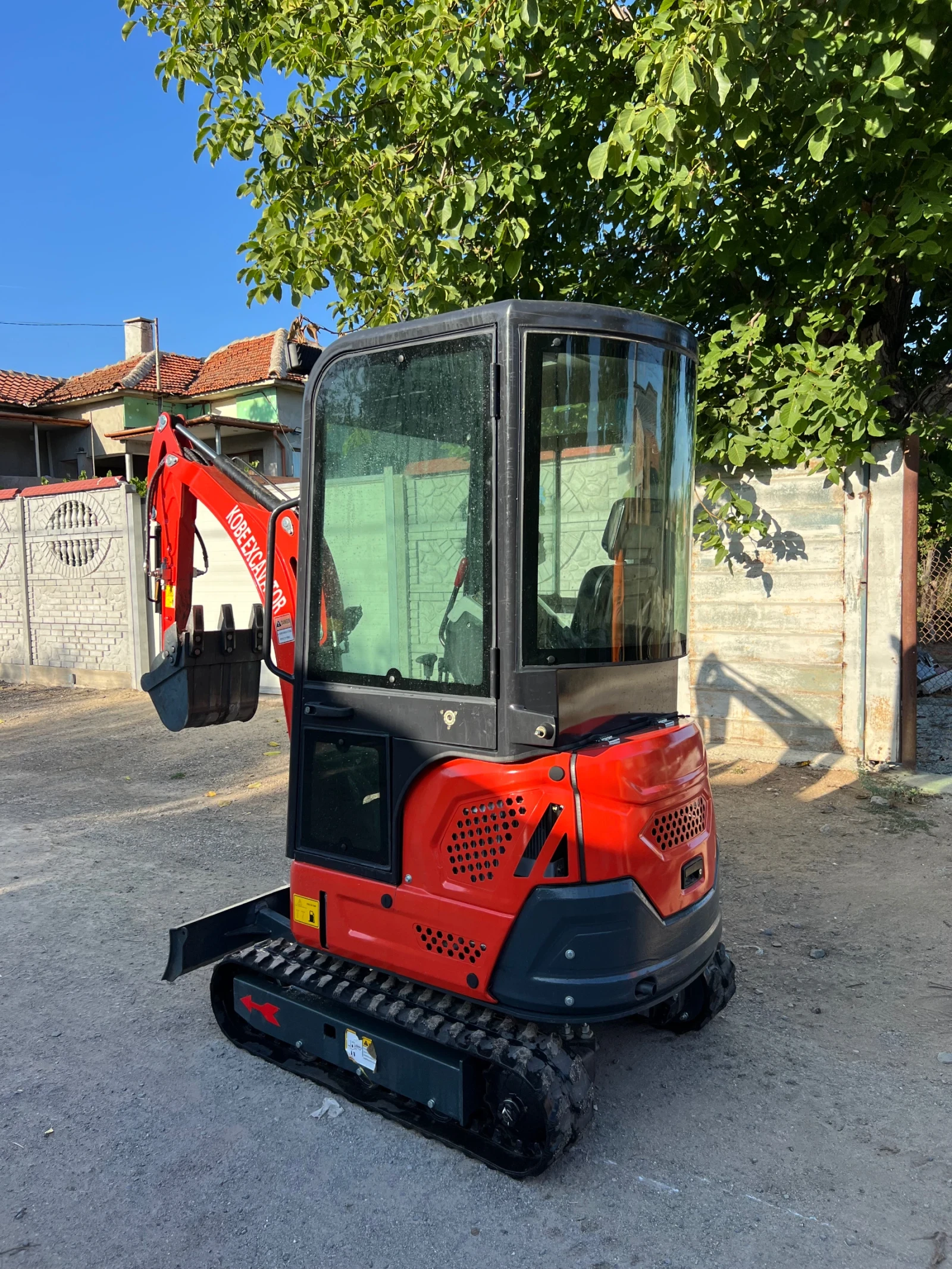 Багер Kobelco KB20 - изображение 3