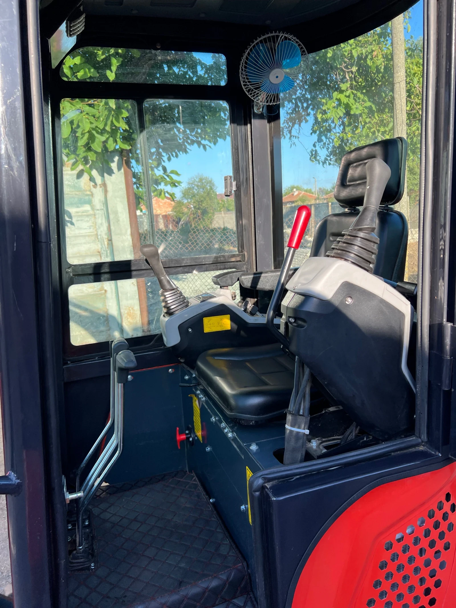 Багер Kobelco KB20 - изображение 6