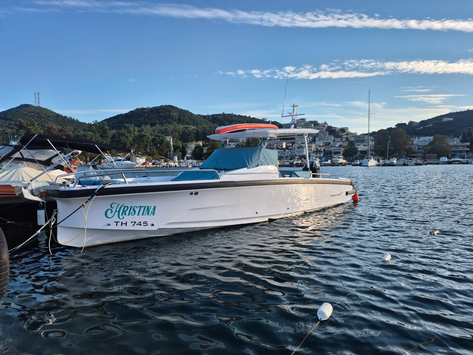 Моторна яхта Axopar 29 sun top