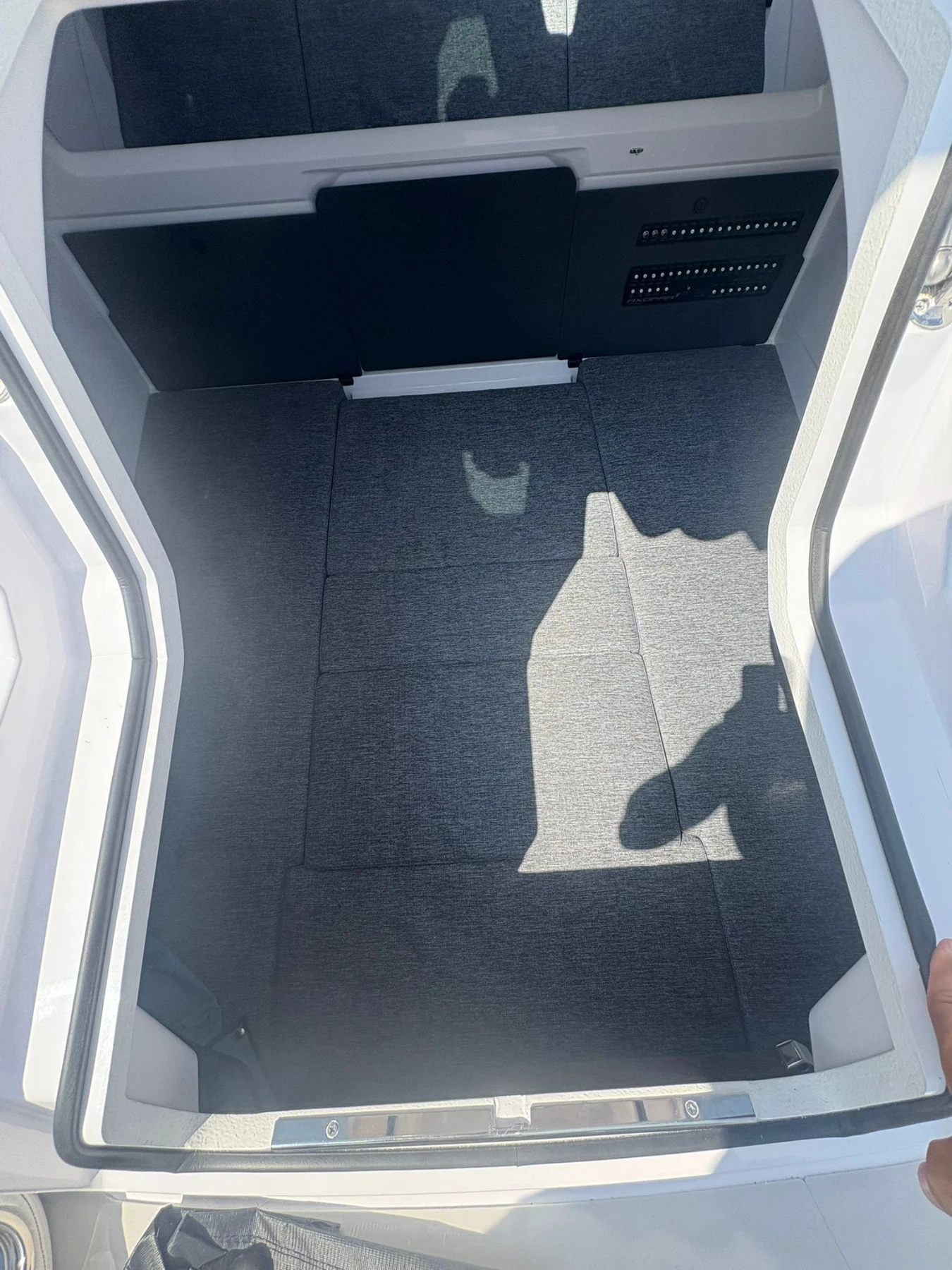 Моторна яхта Axopar 29 sun top, снимка 5 - Воден транспорт - 53837034