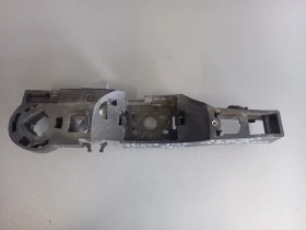 Основа дръжка задна дясна Рено Лагуна хечбек (1)