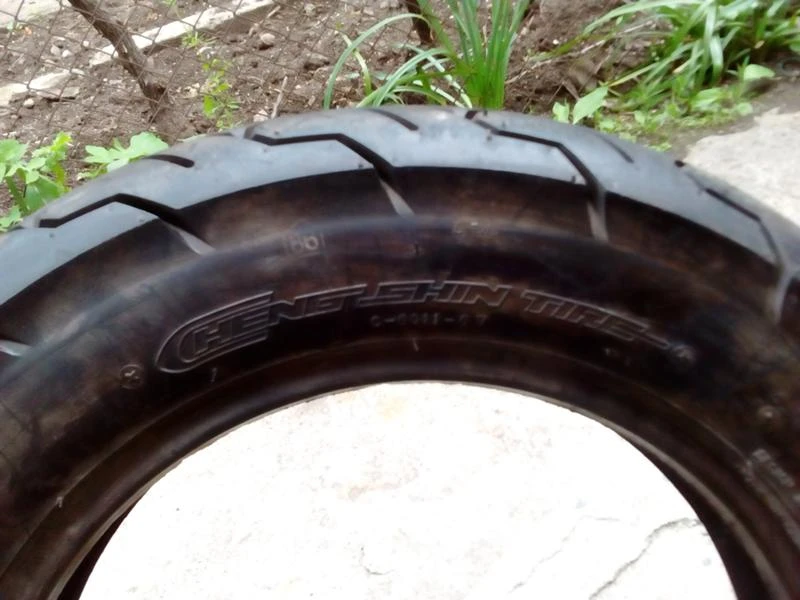 Гуми Летни 120/70R12, снимка 3 - Гуми и джанти - 18591119