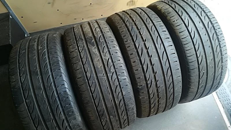 Гуми Летни 255/40R19, снимка 2 - Гуми и джанти - 25566144