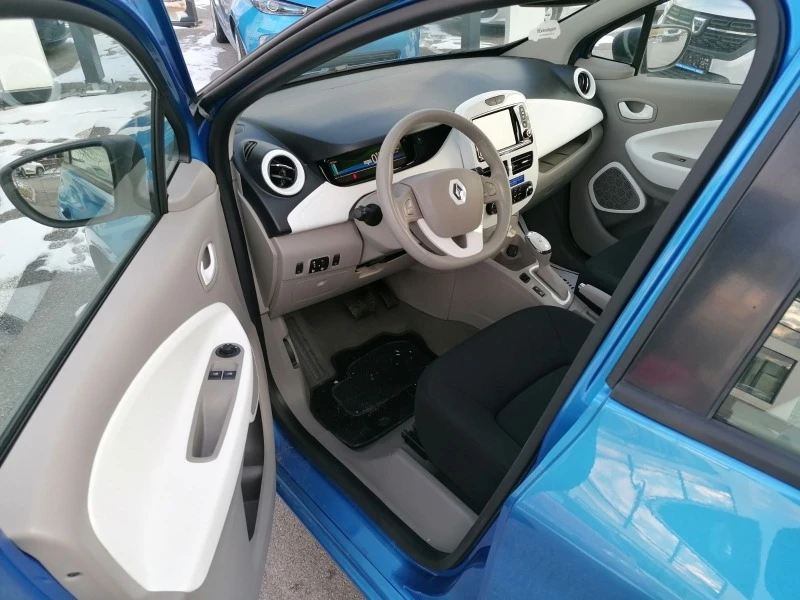 Renault Zoe 40kWh Z.E., снимка 6 - Автомобили и джипове - 43845834