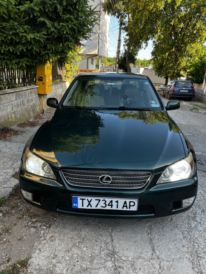 Lexus IS 200 с ГАЗ, снимка 1 - Автомобили и джипове - 46401289