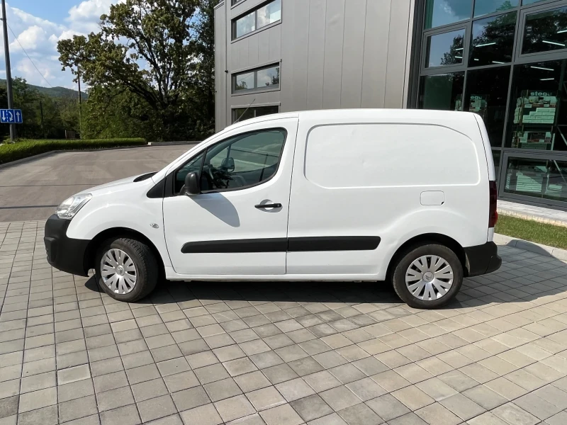 Citroen Berlingo 1.6 HDI 2+ 1 * Navi * Bluetooth * Климатик, снимка 2 - Автомобили и джипове - 48214974