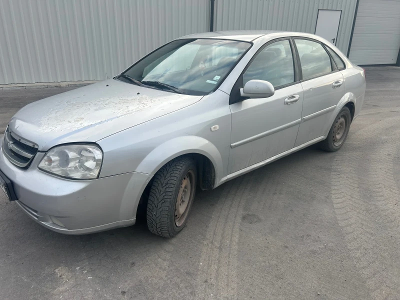 Chevrolet Lacetti 1.6 бензин, снимка 3 - Автомобили и джипове - 48303187