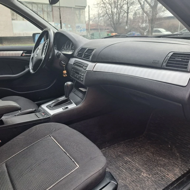 BMW 318 Автоматик , снимка 9 - Автомобили и джипове - 49296030