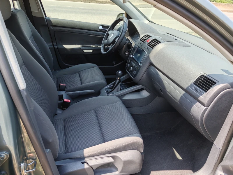 VW Golf 1.9tdi 105ps Navi, снимка 11 - Автомобили и джипове - 50727220