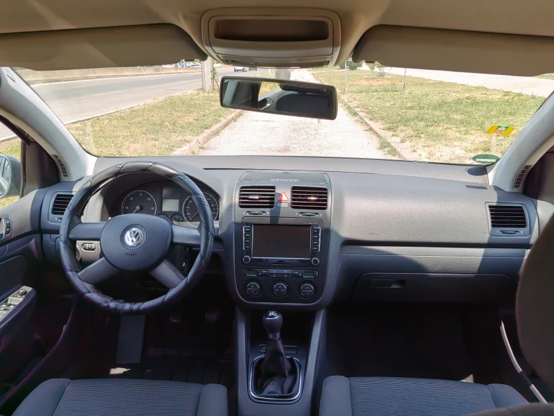 VW Golf 1.9tdi 105ps Navi, снимка 9 - Автомобили и джипове - 50727220