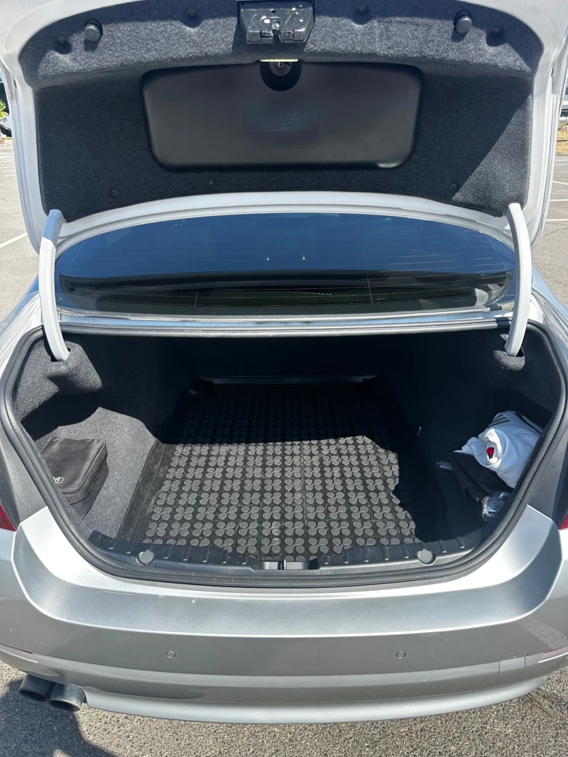 BMW 528, снимка 8 - Автомобили и джипове - 52533587