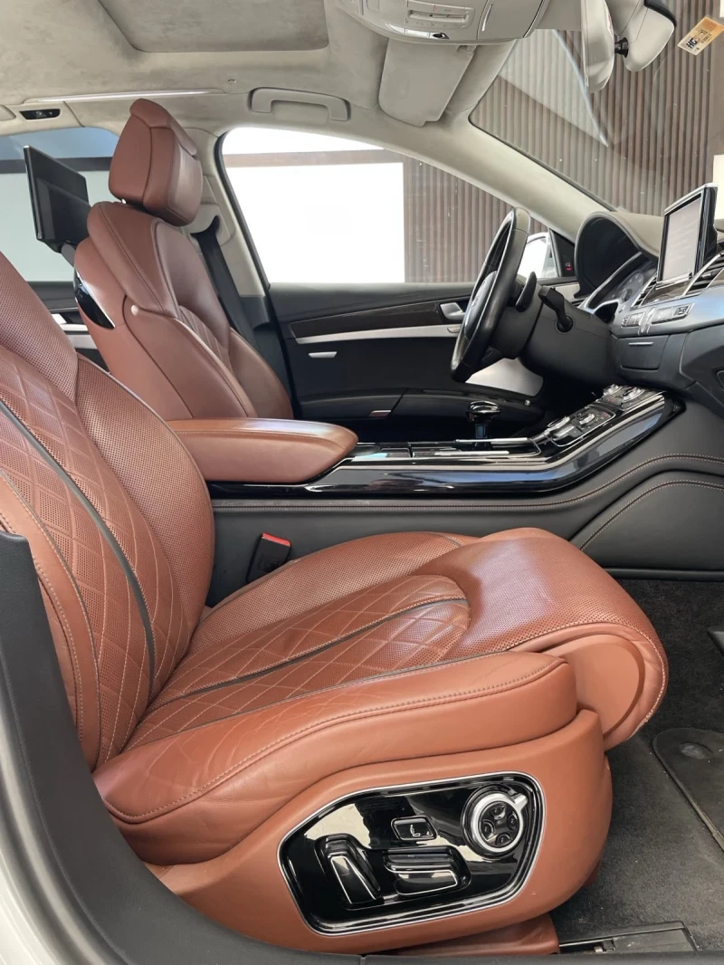 Audi S8 Audi S8 Ceramic brake ГОТОВ ЛИЗИНГ., снимка 6 - Автомобили и джипове - 52597881