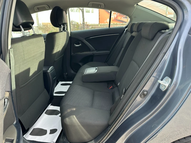 Toyota Avensis 2.0d 126 к.с./ГАРАНЦИЯ 6 МЕСЕЦА, снимка 10 - Автомобили и джипове - 52548721