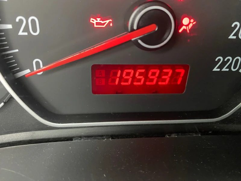 Suzuki SX4 1.6 90 коня, снимка 9 - Автомобили и джипове - 52679141