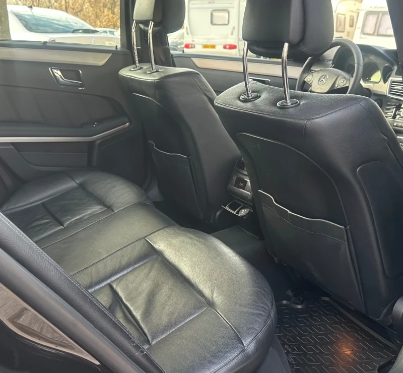 Mercedes-Benz E 250 CDI, снимка 8 - Автомобили и джипове - 52828164