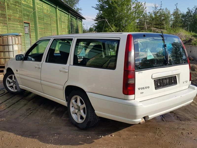 Volvo V70 2.5 tdi на части, снимка 3 - Автомобили и джипове - 14989315