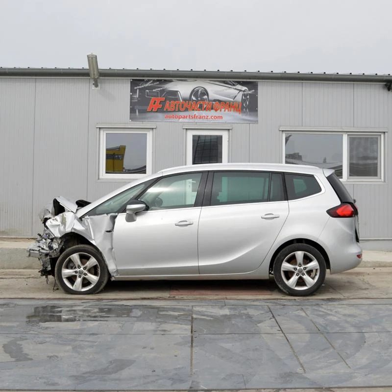 Opel Zafira C, снимка 8 - Автомобили и джипове - 29032522