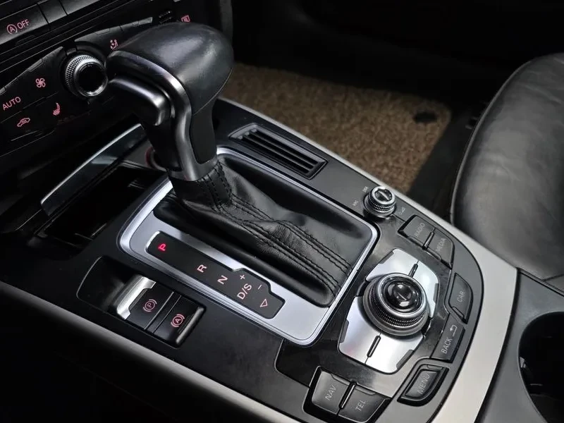 Audi A4 2.0 TDI, снимка 9 - Автомобили и джипове - 54139307