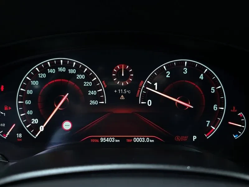 BMW 530 530I xDrive M Sports Plus, снимка 8 - Автомобили и джипове - 54969148