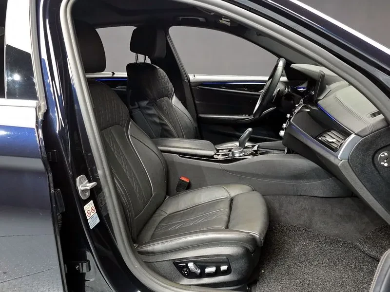 BMW 530 530I xDrive M Sports Plus, снимка 10 - Автомобили и джипове - 54969148