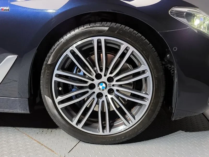 BMW 530 530I xDrive M Sports Plus, снимка 5 - Автомобили и джипове - 54969148