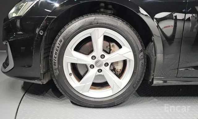 Audi A6 QUATTRO / 45 TFSI / 360 / DISTR / ОБДУХ / ЛИЗИНГ, снимка 5 - Автомобили и джипове - 55631001