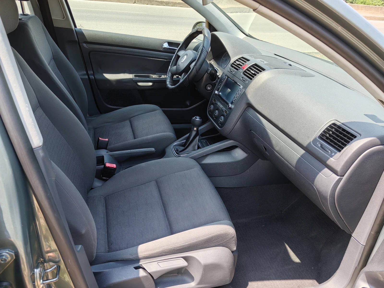 VW Golf 1.9tdi 105ps Navi | Mobile.bg — изображение 11